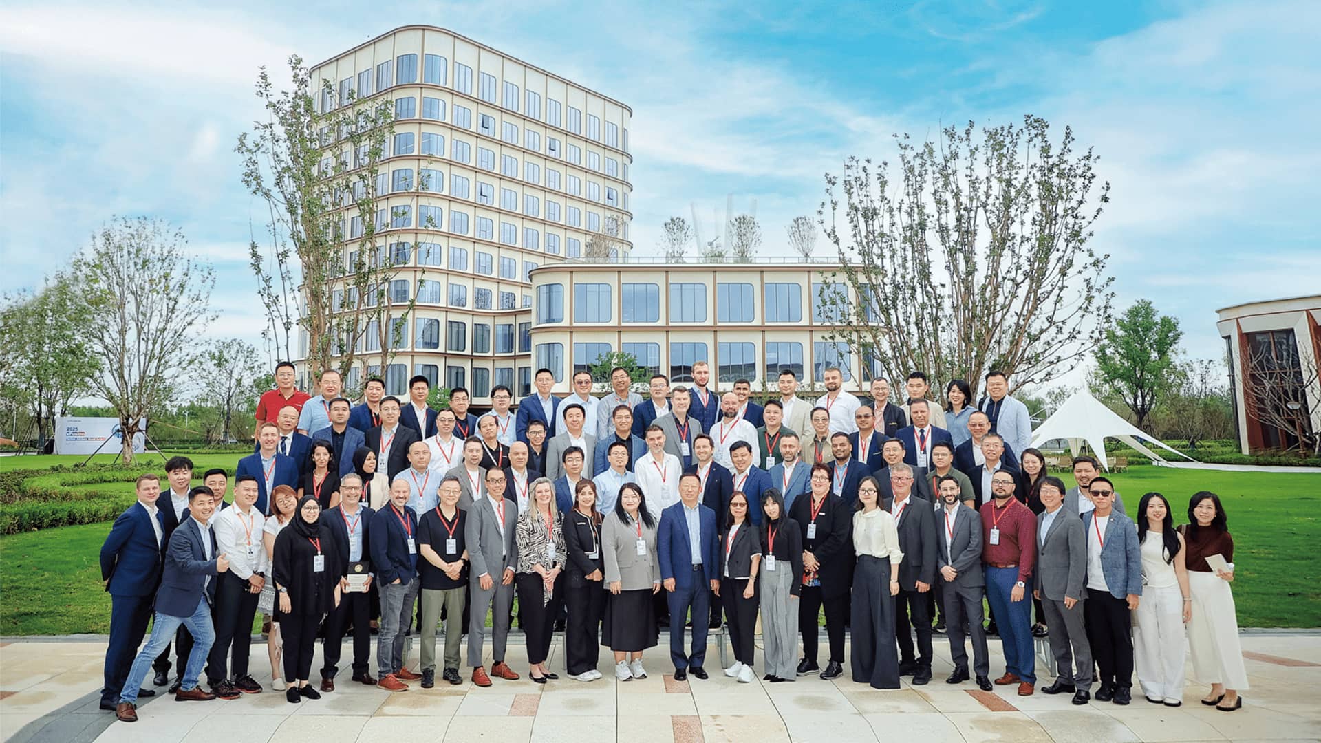 xFusion Concludes Third International PAB Summit, Partnering with Global Allies to Shape Industry Future